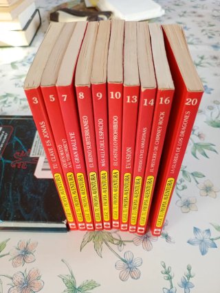 Libros colección Elige tú propia aventura