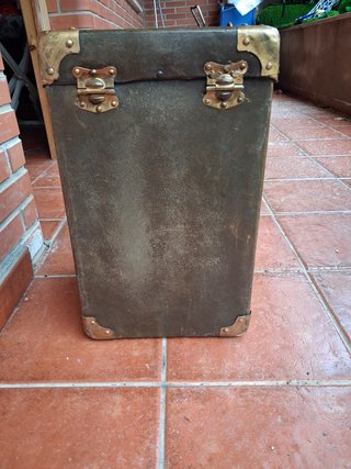 Baúl cuadrado o maletín Vintage Marrón
