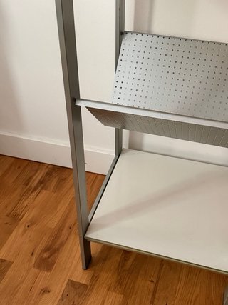 Mesa auxiliar cristal y metal