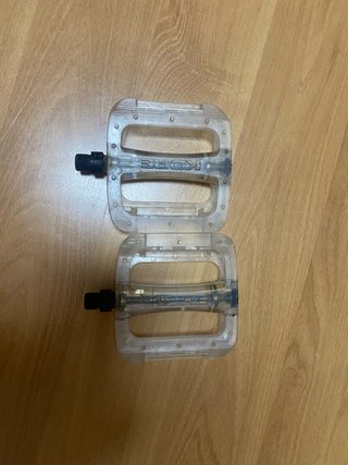 Pedales MTB KORE transparentes