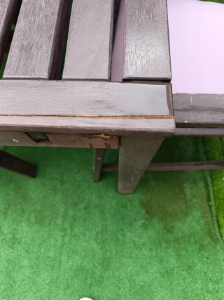 Mesa y sillas de madera exterior