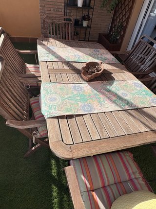 Mesa y sillas de terraza madera