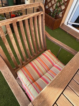 Mesa y sillas de terraza madera