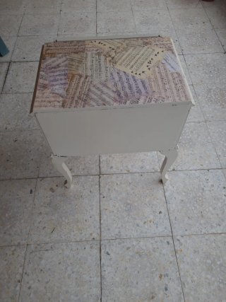 Mesita Noche Restaurada Pintada a Mano
