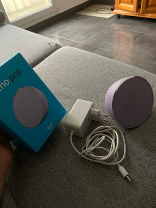 Alexa Echo Pop morado sin usar
