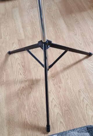 Pantalla Proyector PLUSSCREEN 155x155 Tripode
