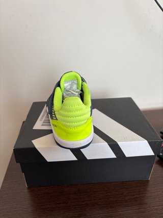 Botas de fútbol sala talla 31