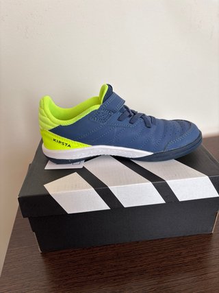 Botas de fútbol sala talla 31