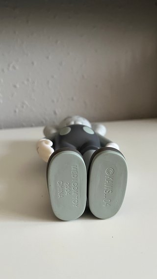 Figura Kaws Gris