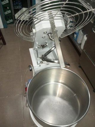Amasadora industrial de doble velocidad