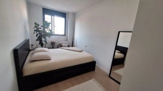 Cama IKEA MALM 140x200 + Colchón + Mesita