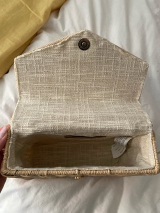 Bolso Zara tejido con cadena y pañuelo