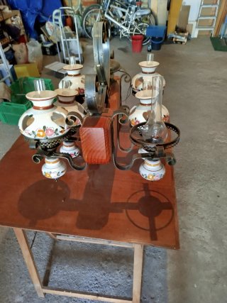 Lámpara forja y madera 5 tulipas
