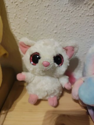 Lote 3 peluches Pikachu, gato y pulpo