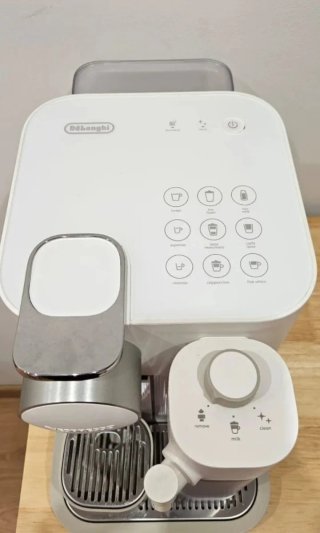 Cafetera Nespresso Blanca