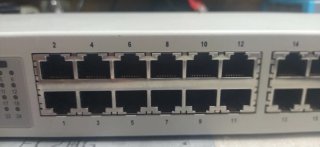 Switch Repotec 24 Puertos + 2 Gigabit
