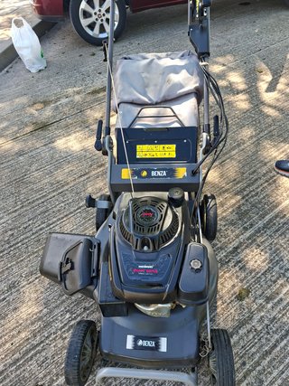 Cortacésped profesional Benza
