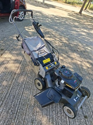 Cortacésped profesional Benza