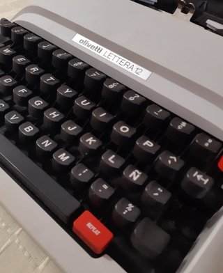 OF Olivetti Lettera 12 Maquina de escribir vintage