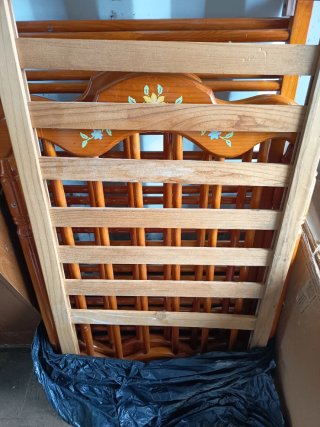 Cuna de madera semi nueva