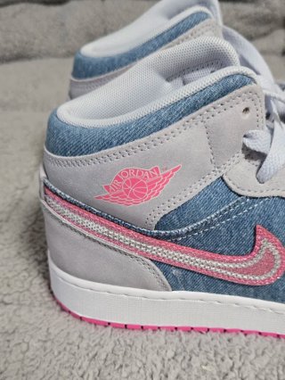 Nike Jordan 1 Mid Denim Rosa