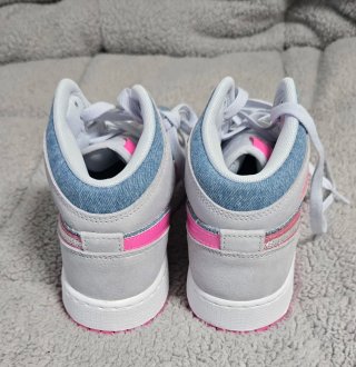 Nike Jordan 1 Mid Denim Rosa