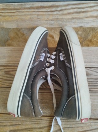 Vans Authentic Talla 37 UA 5.5 Negro/Marrón