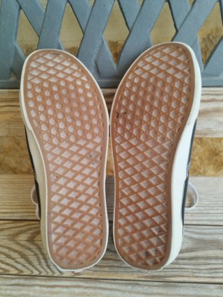 Vans Authentic Talla 37 UA 5.5 Negro/Marrón