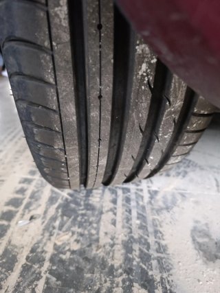 Ruedas nuevas con llantas