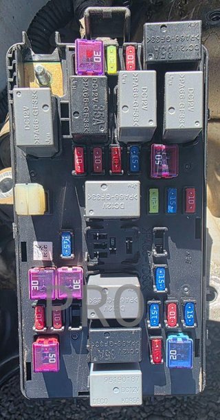 CAJA RELES / FUSIBLES CHEVROLET AVEO HATCHBACK 96867123