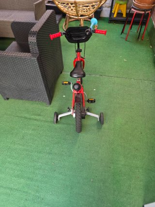 Bicicleta infantil roja Cars