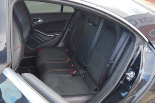 MERCEDES-BENZ Clase CLA 180
