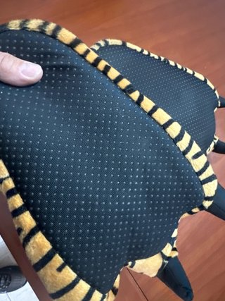 Pantofole con stampa tigre