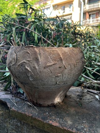 Maceta artesanal antigua