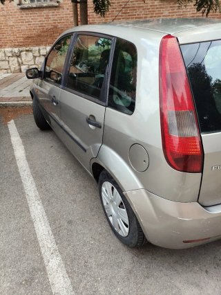 Ford Fiesta 2004