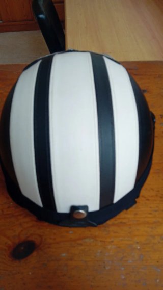 Casco Vintage de cuero, Rayas Blanco y Negro