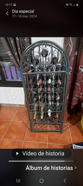 Botellero de forja verde para 36 botellas aparte