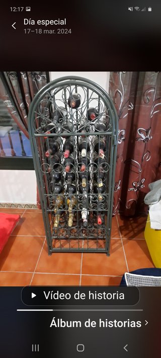 Botellero de forja verde para 36 botellas aparte