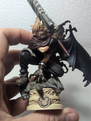 Figura Cloud Kingdom Hearts Square Enix