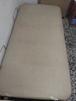 Canapé abatible con escritorio integrado