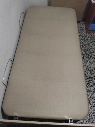 Canapé abatible con escritorio integrado