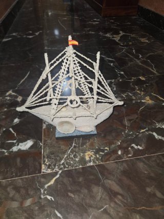Figura decorativa barco vela española