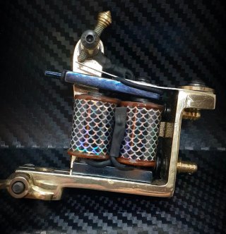 Máquina Tatuar Delineadora Brass Jonesy