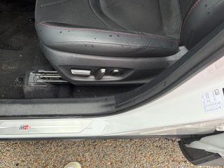 Toyota C-HR SPORT 2024