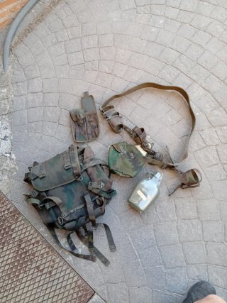 Mochila militar con complementos