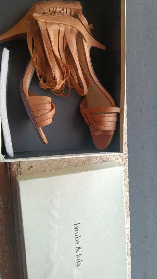 Sandalias Bimba y Lola Beige Tiras