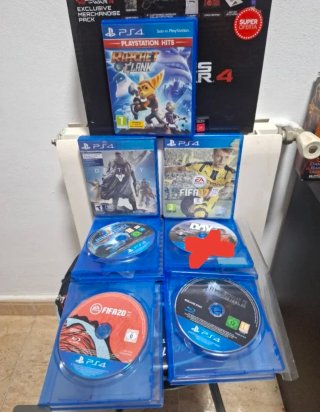 PS4 (PlayStation 4) Juegos: Ratchet & Clank, FIFA