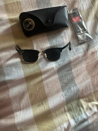 Gafas de Sol Ray-Ban Clubmaster Negras y Doradas
