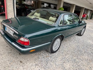 Jaguar XJ8 EXECUTIVE