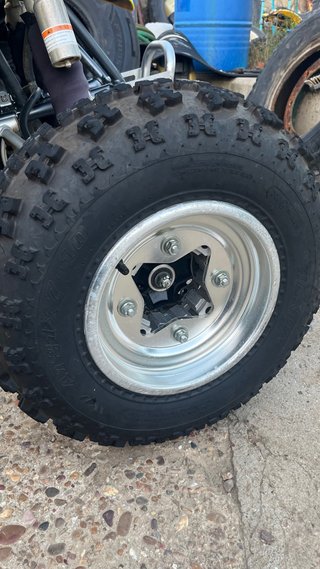 Suzuki LTZ 400